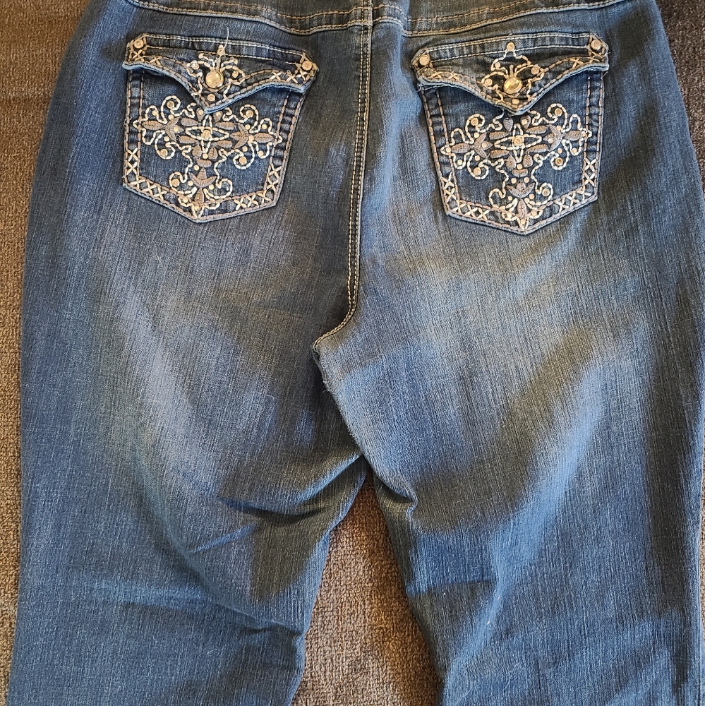 Earl Jeans